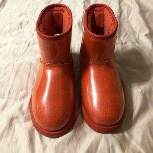 UGGS CLASSIC CLEAR MINI BOOTS